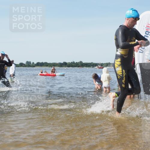 22.06.2025 - Viking Triathlon KatJ http://msf.ph/oto/8103099 22.06.2025 10:34:35 Schwimmen 114, 247, 284, 306, 323, 341, 366, 430, 520, 546, 550 meine-sportfotos.de