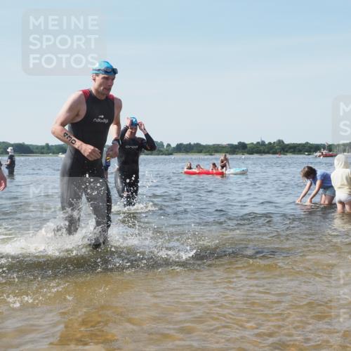 22.06.2025 - Viking Triathlon KatJ http://msf.ph/oto/8103110 22.06.2025 10:34:35 Schwimmen 114, 247, 284, 306, 323, 341, 366, 430, 520, 546, 550 meine-sportfotos.de