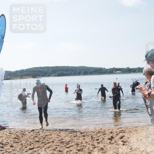 22.06.2025 - Viking Triathlon MichiJ http://msf.ph/oto/8103114 22.06.2025 10:46:21 Schwimmen 60, 121, 144, 213, 225, 406 meine-sportfotos.de