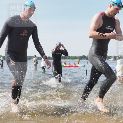 22.06.2025 - Viking Triathlon KatJ http://msf.ph/oto/8103149 22.06.2025 10:34:36 Schwimmen 114, 247, 284, 306, 323, 341, 366, 430, 520, 546, 550 meine-sportfotos.de