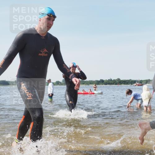 22.06.2025 - Viking Triathlon KatJ http://msf.ph/oto/8103162 22.06.2025 10:34:36 Schwimmen 114, 247, 284, 306, 323, 341, 366, 430, 520, 546, 550 meine-sportfotos.de