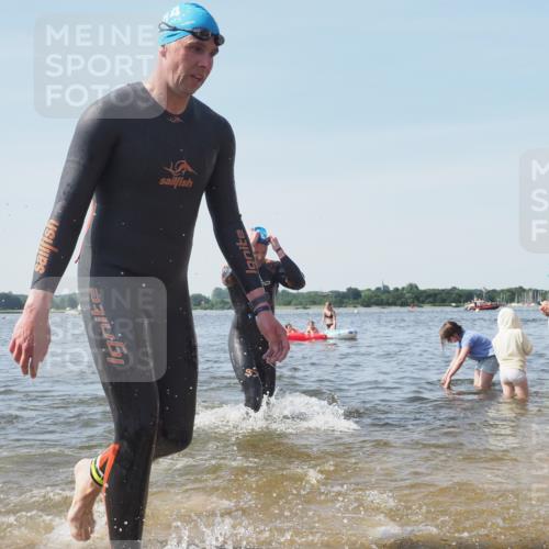 22.06.2025 - Viking Triathlon KatJ http://msf.ph/oto/8103171 22.06.2025 10:34:37 Schwimmen 114, 247, 284, 306, 323, 341, 366, 430, 520, 546, 550 meine-sportfotos.de