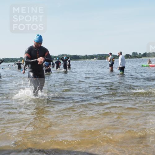 22.06.2025 - Viking Triathlon KatJ http://msf.ph/oto/8103188 22.06.2025 10:34:38 Schwimmen 77, 114, 247, 284, 306, 323, 341, 366, 430, 546, 550 meine-sportfotos.de