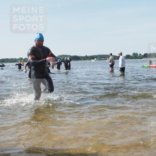 22.06.2025 - Viking Triathlon KatJ http://msf.ph/oto/8103204 22.06.2025 10:34:38 Schwimmen 77, 114, 247, 284, 306, 323, 341, 366, 430, 546, 550 meine-sportfotos.de