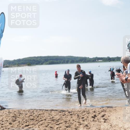22.06.2025 - Viking Triathlon MichiJ http://msf.ph/oto/8103205 22.06.2025 10:46:24 Schwimmen 60, 121, 144, 213, 225, 406 meine-sportfotos.de