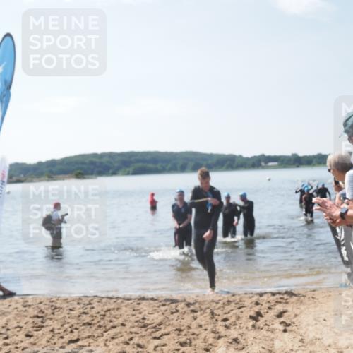 22.06.2025 - Viking Triathlon MichiJ http://msf.ph/oto/8103211 22.06.2025 10:46:24 Schwimmen 60, 121, 144, 213, 225, 406 meine-sportfotos.de