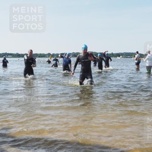 22.06.2025 - Viking Triathlon KatJ http://msf.ph/oto/8103233 22.06.2025 10:34:41 Schwimmen 77, 114, 247, 284, 323, 341, 366, 546, 550 meine-sportfotos.de
