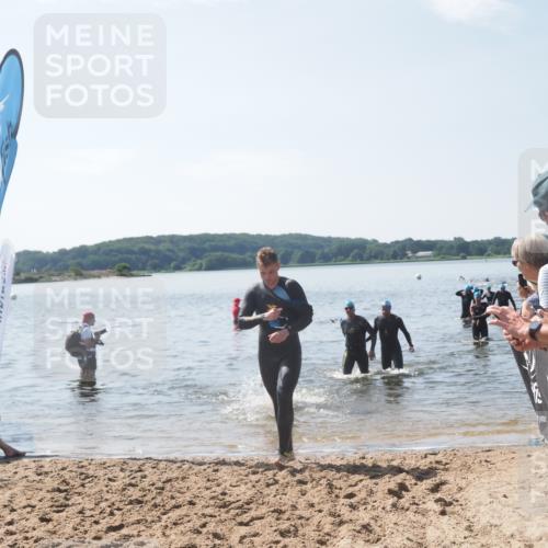 22.06.2025 - Viking Triathlon MichiJ http://msf.ph/oto/8103238 22.06.2025 10:46:25 Schwimmen 60, 121, 213, 225, 406 meine-sportfotos.de