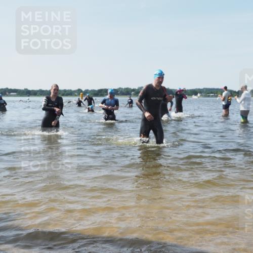 22.06.2025 - Viking Triathlon KatJ http://msf.ph/oto/8103262 22.06.2025 10:34:42 Schwimmen 77, 114, 161, 247, 284, 323, 341, 434, 546, 550 meine-sportfotos.de