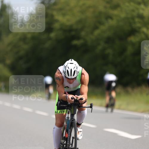 22.06.2025 - Viking Triathlon Yannick Fuchs http://msf.ph/oto/8103293 22.06.2025 11:26:59 Radfahren 145, 167, 248, 368 meine-sportfotos.de