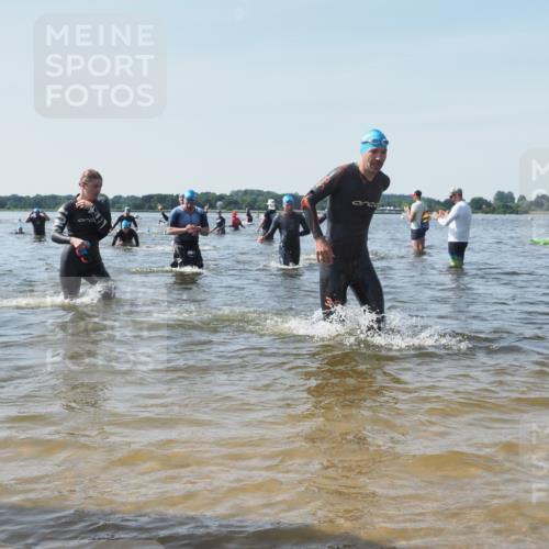 22.06.2025 - Viking Triathlon KatJ http://msf.ph/oto/8103294 22.06.2025 10:34:43 Schwimmen 77, 114, 161, 247, 284, 323, 341, 434, 546, 550 meine-sportfotos.de