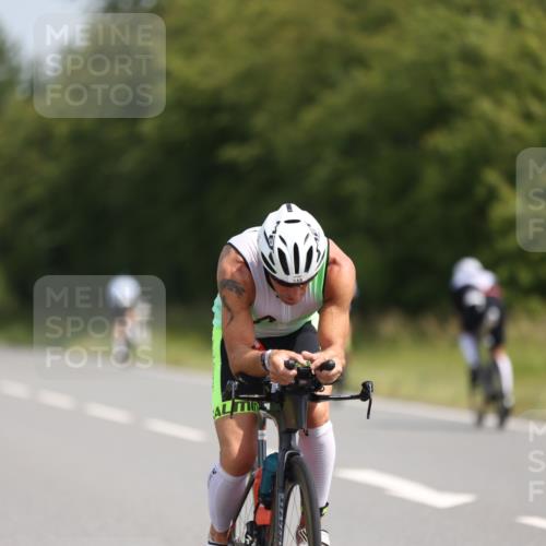 22.06.2025 - Viking Triathlon Yannick Fuchs http://msf.ph/oto/8103300 22.06.2025 11:26:59 Radfahren 145, 167, 248, 368 meine-sportfotos.de