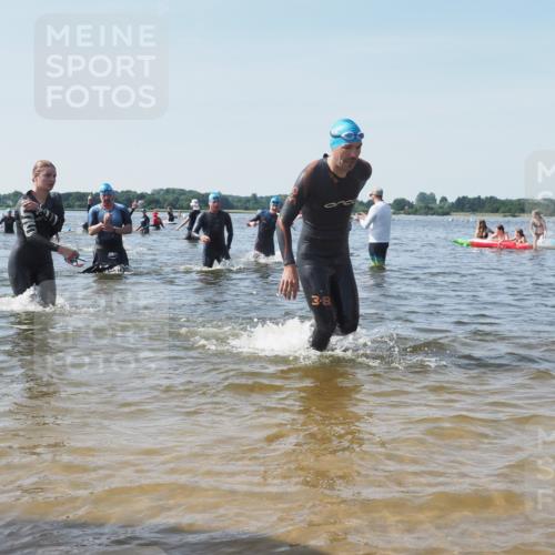 22.06.2025 - Viking Triathlon KatJ http://msf.ph/oto/8103301 22.06.2025 10:34:43 Schwimmen 77, 114, 161, 247, 284, 323, 341, 434, 546, 550 meine-sportfotos.de