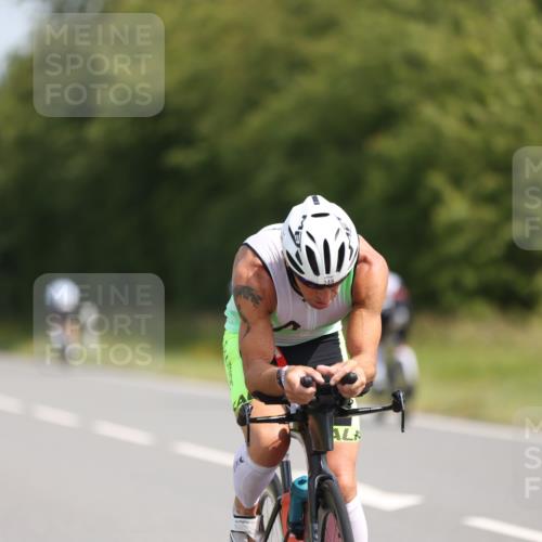 22.06.2025 - Viking Triathlon Yannick Fuchs http://msf.ph/oto/8103308 22.06.2025 11:26:59 Radfahren 145, 167, 248, 368 meine-sportfotos.de