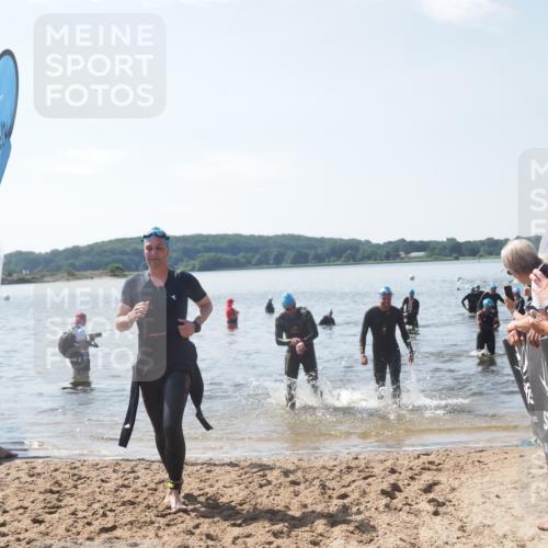 22.06.2025 - Viking Triathlon MichiJ http://msf.ph/oto/8103315 22.06.2025 10:46:28 Schwimmen 60, 143, 213, 225, 333, 406, 479 meine-sportfotos.de