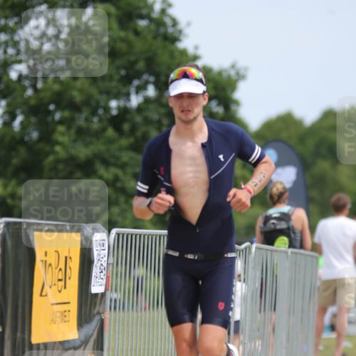 22.06.2025 - Viking Triathlon H.Heesch http://msf.ph/oto/8103336 22.06.2025 13:21:46 Laufen 4, 485, 544 meine-sportfotos.de