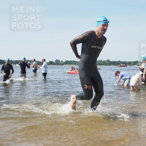 22.06.2025 - Viking Triathlon KatJ http://msf.ph/oto/8103350 22.06.2025 10:34:44 Schwimmen 77, 114, 161, 247, 284, 323, 341, 434, 550 meine-sportfotos.de