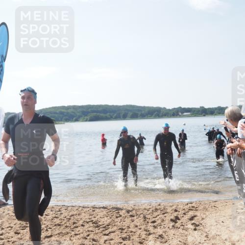 22.06.2025 - Viking Triathlon MichiJ http://msf.ph/oto/8103359 22.06.2025 10:46:29 Schwimmen 60, 143, 213, 225, 333, 406, 479 meine-sportfotos.de