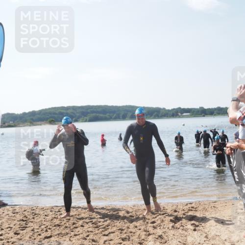 22.06.2025 - Viking Triathlon MichiJ http://msf.ph/oto/8103445 22.06.2025 10:46:32 Schwimmen 60, 143, 225, 333, 406, 479 meine-sportfotos.de