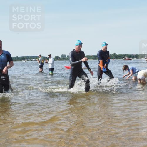 22.06.2025 - Viking Triathlon KatJ http://msf.ph/oto/8103453 22.06.2025 10:34:48 Schwimmen 17, 43, 77, 114, 161, 247, 284, 323, 341, 434, 548, 550 meine-sportfotos.de