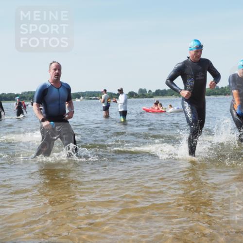 22.06.2025 - Viking Triathlon KatJ http://msf.ph/oto/8103492 22.06.2025 10:34:49 Schwimmen 17, 43, 77, 114, 161, 247, 284, 323, 434, 475, 548, 550 meine-sportfotos.de