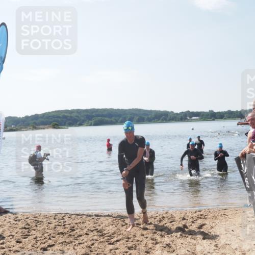 22.06.2025 - Viking Triathlon MichiJ http://msf.ph/oto/8103494 22.06.2025 10:46:40 Schwimmen 60, 143, 206, 333, 479, 498, 515 meine-sportfotos.de