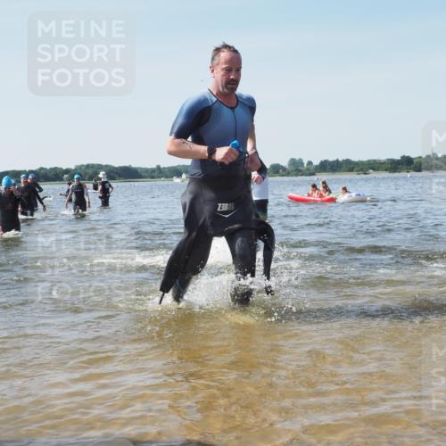 22.06.2025 - Viking Triathlon KatJ http://msf.ph/oto/8103540 22.06.2025 10:34:50 Schwimmen 17, 43, 77, 114, 161, 284, 323, 434, 475, 548, 550 meine-sportfotos.de