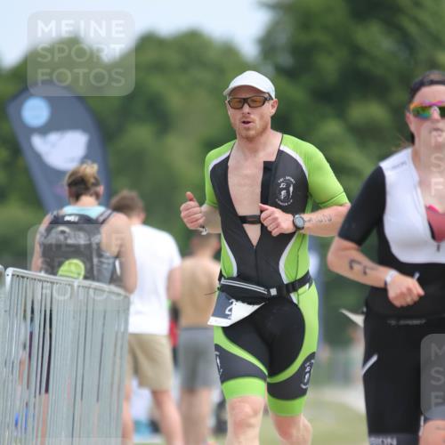 22.06.2025 - Viking Triathlon H.Heesch http://msf.ph/oto/8103563 22.06.2025 13:22:08 Laufen 11, 281, 659 meine-sportfotos.de
