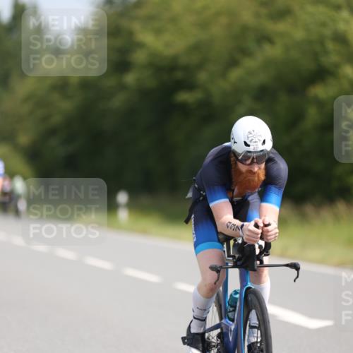 22.06.2025 - Viking Triathlon Yannick Fuchs http://msf.ph/oto/8103572 22.06.2025 11:27:13 Radfahren 253, 437, 529 meine-sportfotos.de