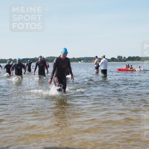 22.06.2025 - Viking Triathlon KatJ http://msf.ph/oto/8103589 22.06.2025 10:34:55 Schwimmen 17, 43, 77, 161, 434, 475, 495, 548 meine-sportfotos.de