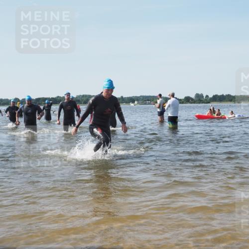 22.06.2025 - Viking Triathlon KatJ http://msf.ph/oto/8103598 22.06.2025 10:34:55 Schwimmen 17, 43, 77, 161, 434, 475, 495, 548 meine-sportfotos.de