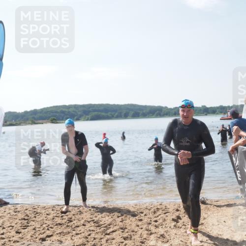 22.06.2025 - Viking Triathlon MichiJ http://msf.ph/oto/8103602 22.06.2025 10:46:47 Schwimmen 143, 206, 333, 479, 498, 515 meine-sportfotos.de