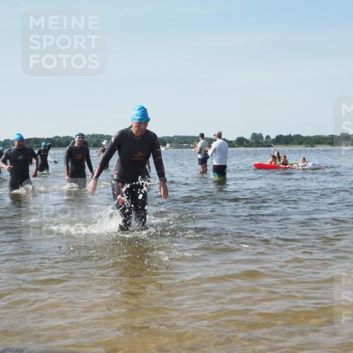 22.06.2025 - Viking Triathlon KatJ http://msf.ph/oto/8103606 22.06.2025 10:34:55 Schwimmen 17, 43, 77, 161, 434, 475, 495, 548 meine-sportfotos.de