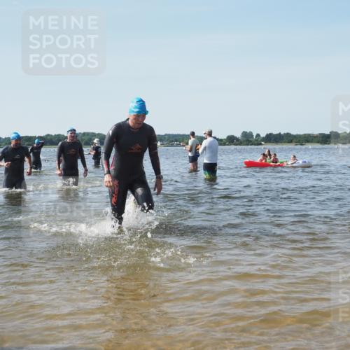 22.06.2025 - Viking Triathlon KatJ http://msf.ph/oto/8103613 22.06.2025 10:34:55 Schwimmen 17, 43, 77, 161, 434, 475, 495, 548 meine-sportfotos.de