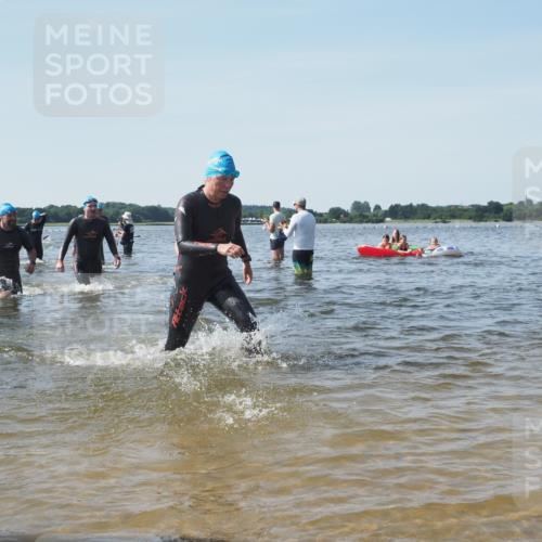22.06.2025 - Viking Triathlon KatJ http://msf.ph/oto/8103630 22.06.2025 10:34:56 Schwimmen 17, 43, 77, 161, 434, 475, 495, 548, 660 meine-sportfotos.de