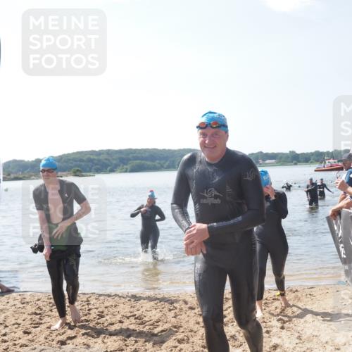 22.06.2025 - Viking Triathlon MichiJ http://msf.ph/oto/8103634 22.06.2025 10:46:49 Schwimmen 36, 143, 206, 498, 515 meine-sportfotos.de