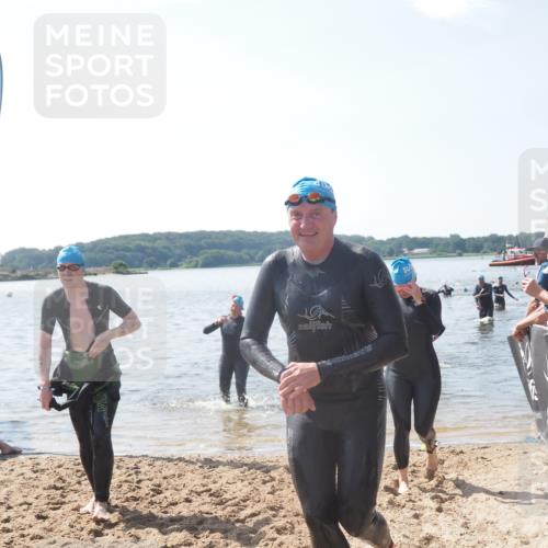22.06.2025 - Viking Triathlon MichiJ http://msf.ph/oto/8103644 22.06.2025 10:46:49 Schwimmen 36, 143, 206, 498, 515 meine-sportfotos.de