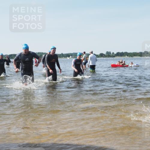 22.06.2025 - Viking Triathlon KatJ http://msf.ph/oto/8103666 22.06.2025 10:34:58 Schwimmen 17, 43, 77, 157, 161, 434, 475, 495, 548, 660 meine-sportfotos.de