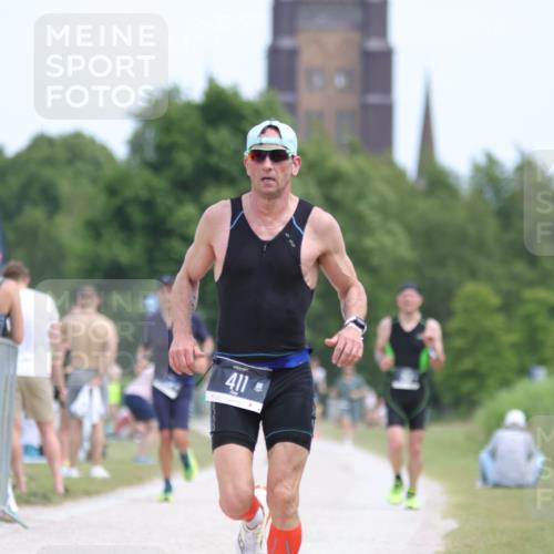 22.06.2025 - Viking Triathlon H.Heesch http://msf.ph/oto/8103679 22.06.2025 13:22:23 Laufen 411 meine-sportfotos.de