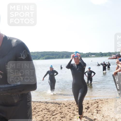 22.06.2025 - Viking Triathlon MichiJ http://msf.ph/oto/8103684 22.06.2025 10:46:50 Schwimmen 36, 206, 498, 515 meine-sportfotos.de