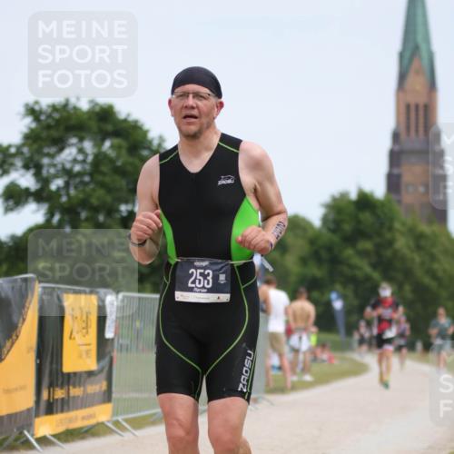 22.06.2025 - Viking Triathlon H.Heesch http://msf.ph/oto/8103730 22.06.2025 13:22:32 Laufen 204, 253 meine-sportfotos.de