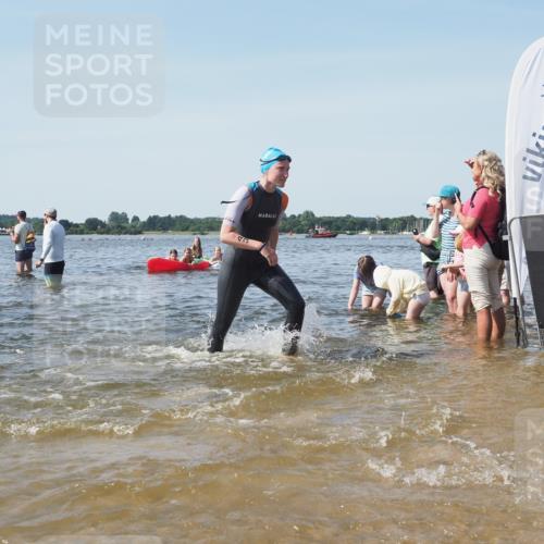 22.06.2025 - Viking Triathlon KatJ http://msf.ph/oto/8103779 22.06.2025 10:35:02 Schwimmen 17, 43, 139, 157, 161, 434, 475, 495, 548, 660 meine-sportfotos.de
