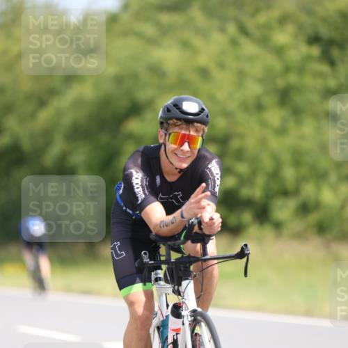 22.06.2025 - Viking Triathlon Yannick Fuchs http://msf.ph/oto/8103786 22.06.2025 12:06:52 Radfahren 365, 398, 466, 518 meine-sportfotos.de