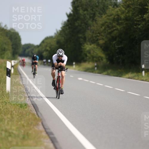 22.06.2025 - Viking Triathlon Yannick Fuchs http://msf.ph/oto/8103795 22.06.2025 11:27:23 Radfahren 57, 172, 258, 289, 359, 367, 420, 652 meine-sportfotos.de
