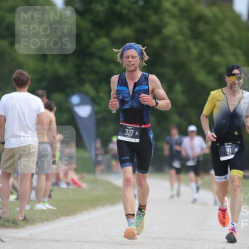 22.06.2025 - Viking Triathlon H.Heesch http://msf.ph/oto/8103800 22.06.2025 13:22:45 Laufen 91, 208, 247, 337 meine-sportfotos.de