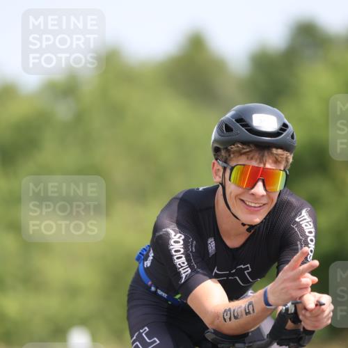 22.06.2025 - Viking Triathlon Yannick Fuchs http://msf.ph/oto/8103808 22.06.2025 12:06:53 Radfahren 365, 398, 466, 518 meine-sportfotos.de