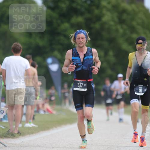 22.06.2025 - Viking Triathlon H.Heesch http://msf.ph/oto/8103814 22.06.2025 13:22:45 Laufen 91, 208, 247, 337 meine-sportfotos.de