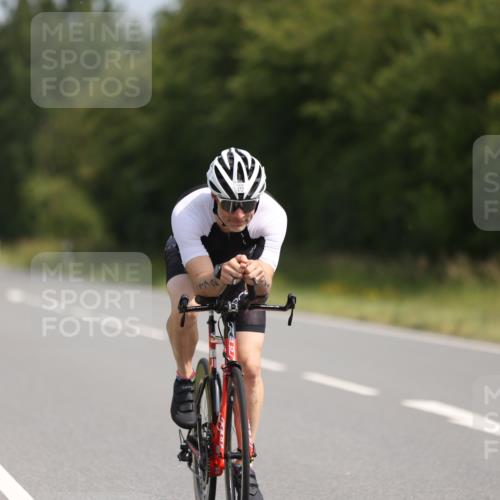 22.06.2025 - Viking Triathlon Yannick Fuchs http://msf.ph/oto/8103859 22.06.2025 11:27:25 Radfahren 57, 172, 258, 289, 359, 367, 420, 652 meine-sportfotos.de