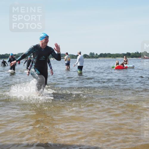 22.06.2025 - Viking Triathlon KatJ http://msf.ph/oto/8103934 22.06.2025 10:35:07 Schwimmen 139, 157, 296, 365, 475, 495, 548, 660 meine-sportfotos.de