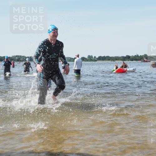 22.06.2025 - Viking Triathlon KatJ http://msf.ph/oto/8103951 22.06.2025 10:35:07 Schwimmen 139, 157, 296, 365, 475, 495, 548, 660 meine-sportfotos.de